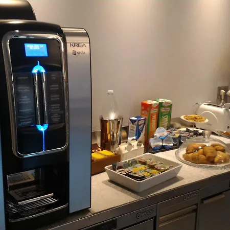 Quartum Luxury 3* רומא